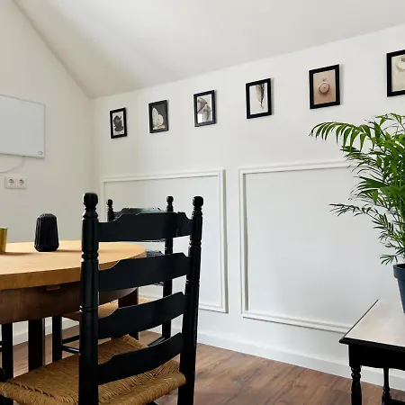 Gallery 01 Guest house *